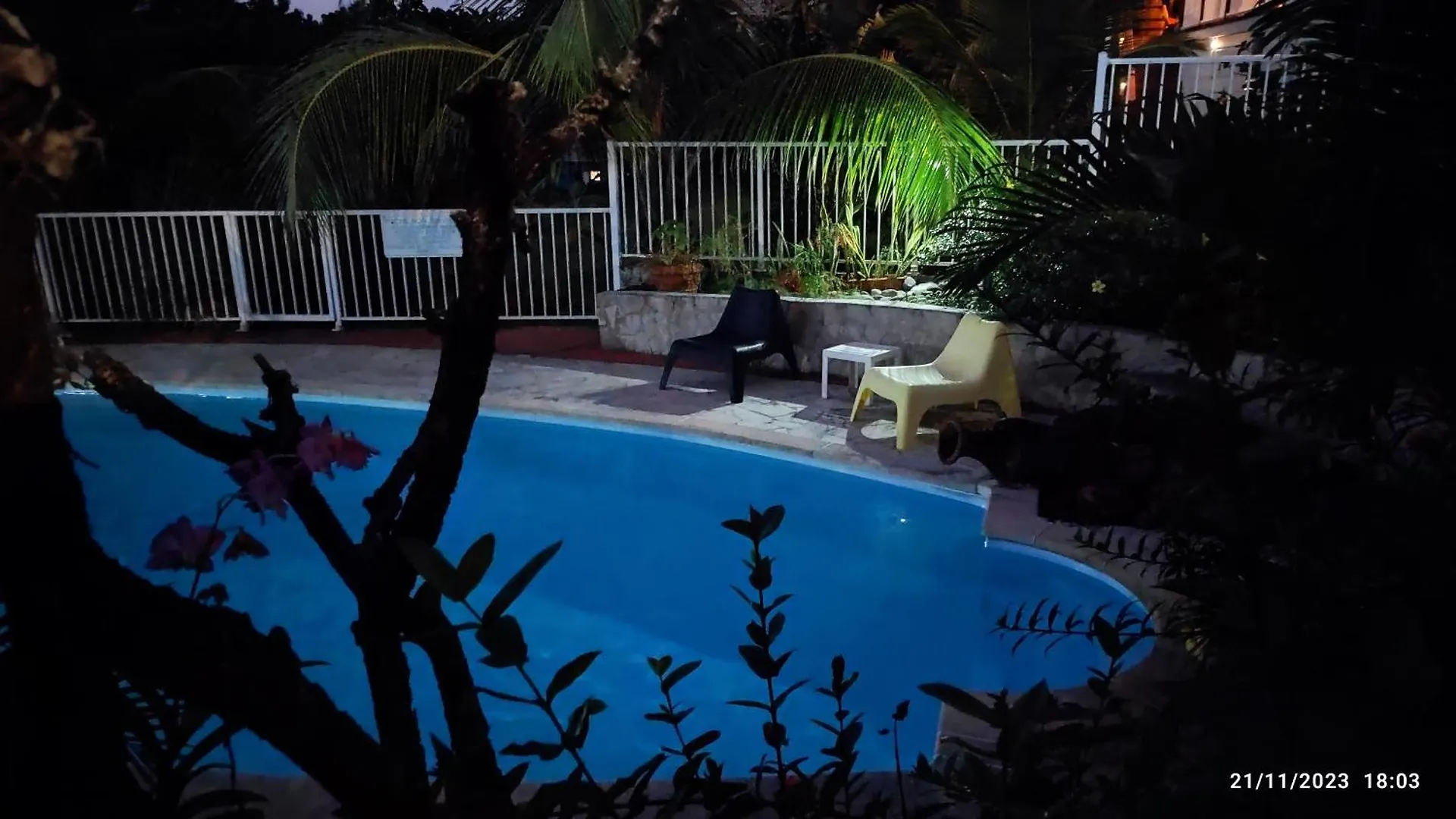 Ti Soley Bungalow De Charme Avec Piscine Bouillante Guadeloupe