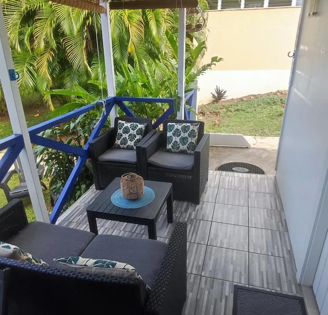 Ti Soley Bungalow De Charme Avec Piscine Bouillante 0*,