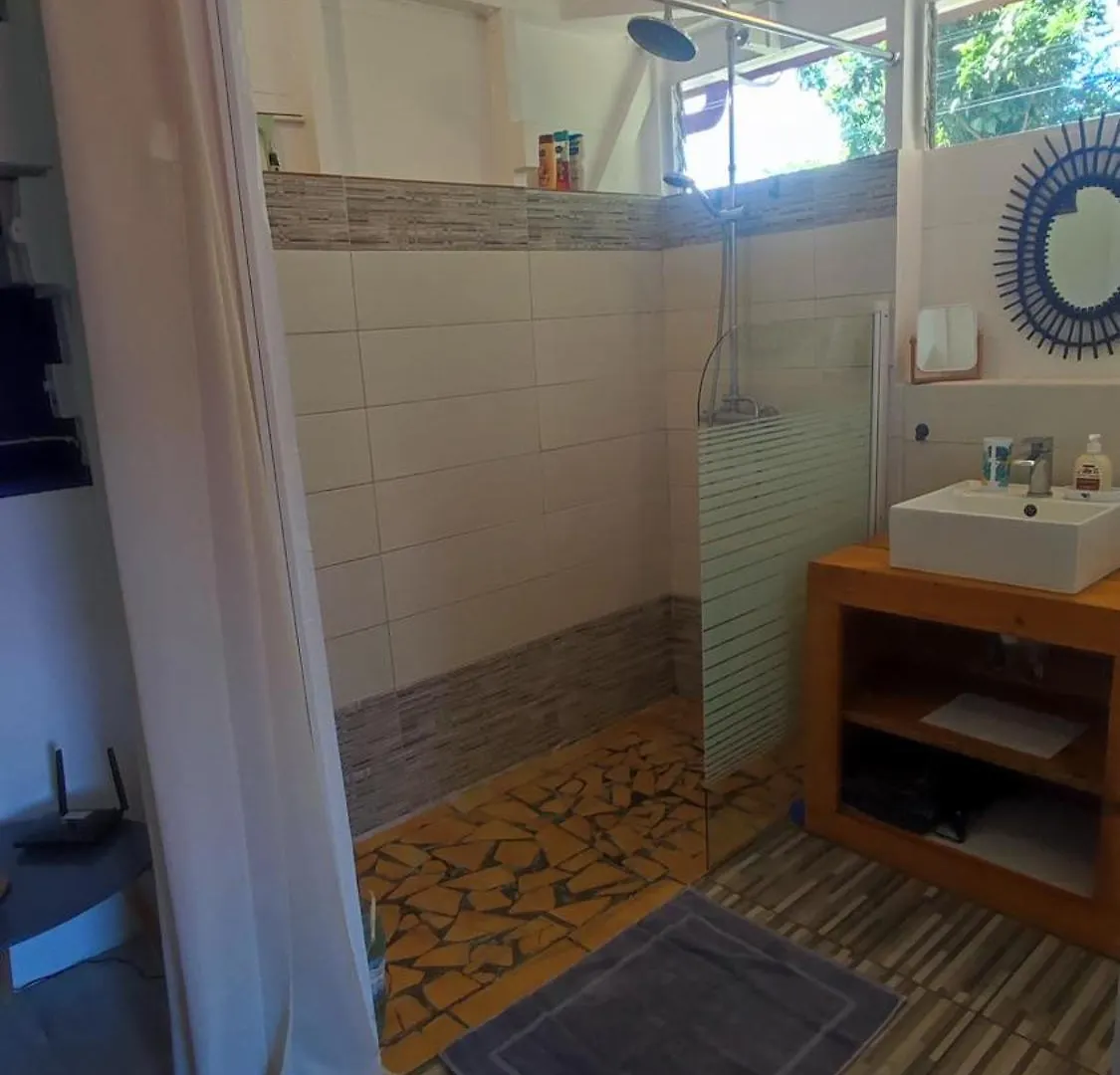 Ti Soley Bungalow De Charme Avec Piscine Bouillante 0*,  Guadeloupe